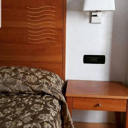 טורינו Hotel Continental מראה חיצוני תמונה