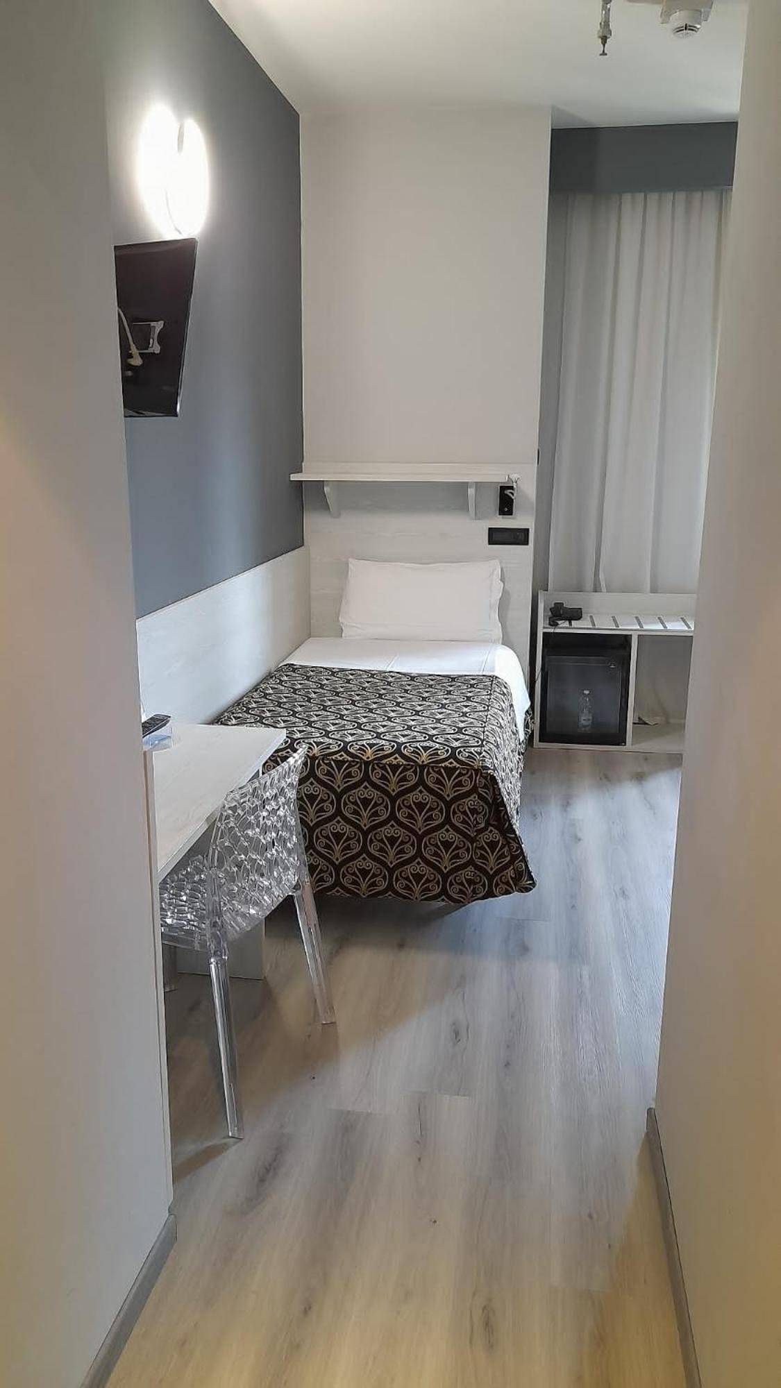 טורינו Hotel Continental מראה חיצוני תמונה