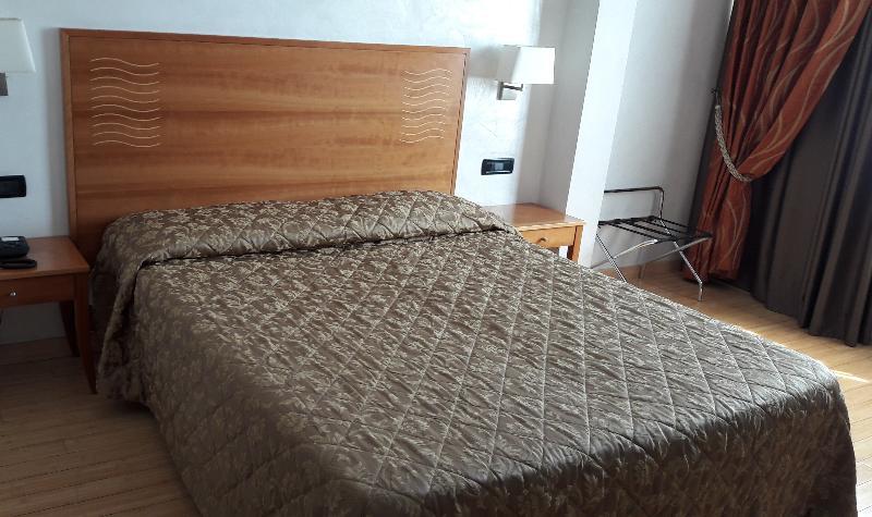 טורינו Hotel Continental מראה חיצוני תמונה
